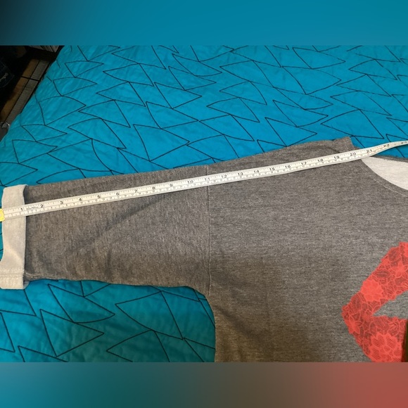 EUC Brand: Divided Grey top with Red Lips - Picture 5 of 5